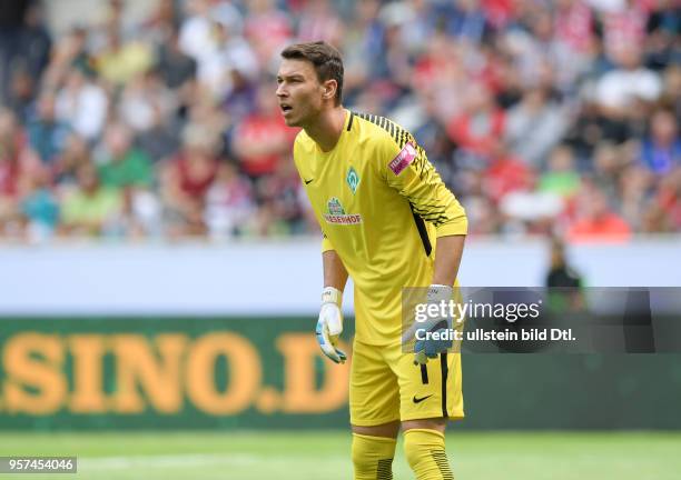 Fussball GER, 1. Bundesliga, Telekom Cup 2017, 1. Halbfinale, Borussia Moenchengladbach - SV Werder Bremen, Torwart Jiri Pavlenka