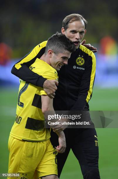 Fussball GER, DFB Pokal, Finale, Eintracht Frankfurt - Borussia Dortmund 1-2, Jubel Trainer Thomas Tuchel , re., und Christian Pulisic