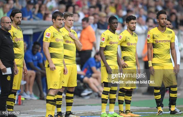 Fussball GER, 1. Bundesliga, Saison 2017 2018, Testspiel, VfL Bochum - Borussia Dortmund 2-2, Spielerwechsel, v.li., Trainer Peter Bosz , Neven...