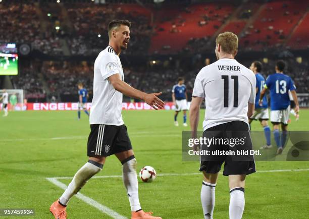 Fussball Nationalmannschaft 2017, WM Qualifikationsspiel, Deutschland - San Marino 7-0, Sandro Wagner , li., und Timo Werner