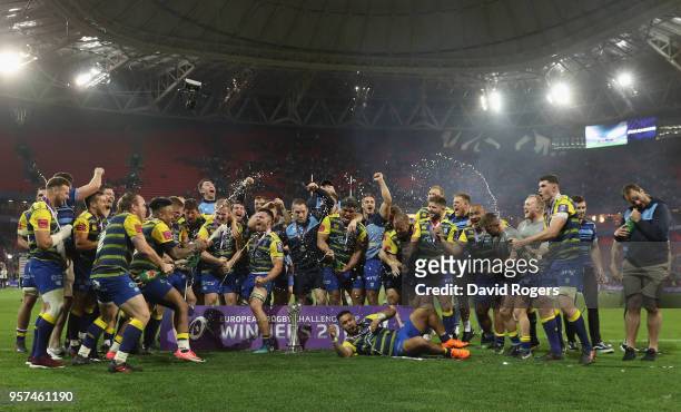 Cardiff Blues celebrate after winning the European Rugby Challenge Cup Final match between Cardiff Blues and Gloucester Rugby at San Mames Stadium on...