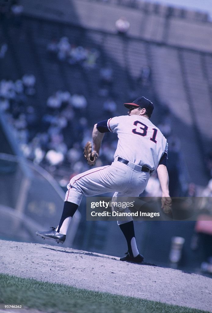 Los Angeles Angels v Cleveland Indians