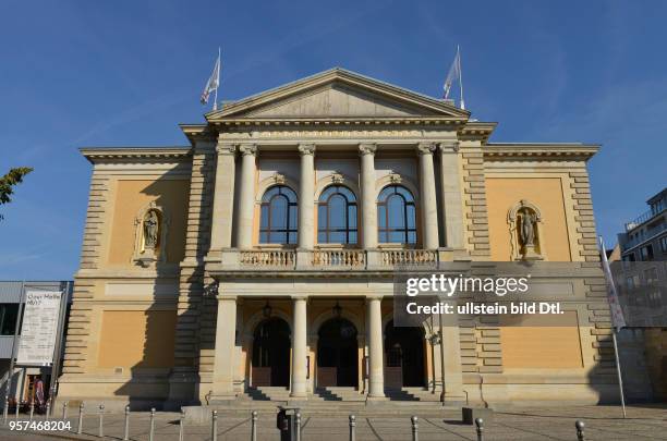 Opernhaus, Universitaetsring, Halle an der Saale, Sachsen-Anhalt, Deutschland