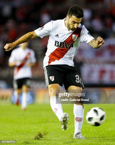 Ignacio Scocco of River Plate kicks the ball during a match between River Plate and Estudiantes de La Plata as part of Superliga 2017/18 at Estadio...