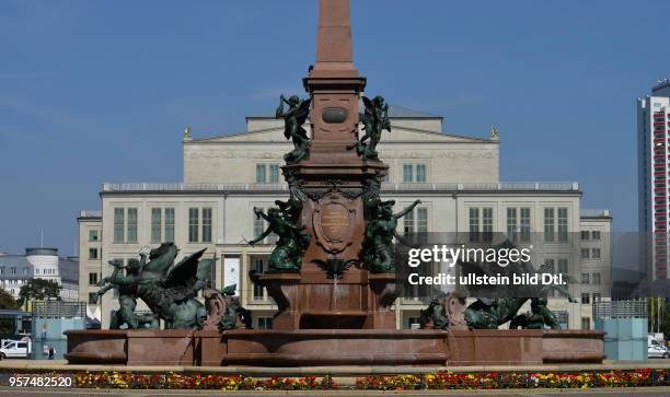 Mendebrunnen, Opernhaus, Augustplatz, Leipzig, Sachsen, Deutschland