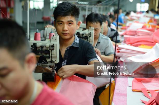 Bags factory in Shenzhen. Former fishing village, Shenzhen became China's first Special Economic Zones and the major city in the south of Southern...