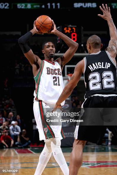 San Antonio Spurs v Milwaukee Bucks San Antonio Spurs v Milwaukee Bucks