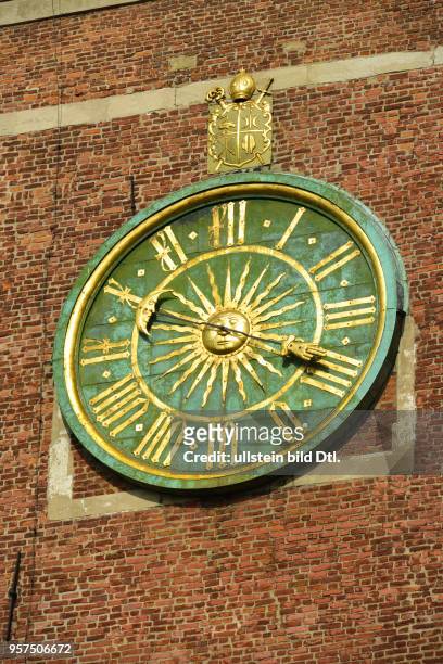 Uhr, Kirchturm, Wawel-Kathedrale, Wawel, Krakau, Polen