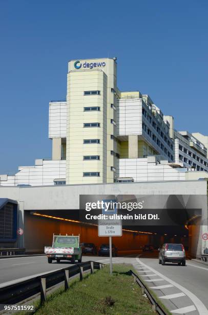 Hochhaus, Autobahn, Schlangenbader Strasse, Wilmersdorf, Berlin, Deutschland