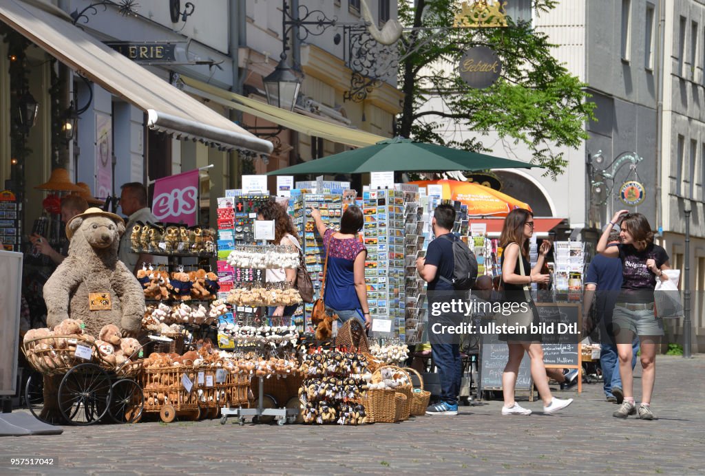 Andenkenverkauf Nikolaiviertel Mitte Berlin Deutschland