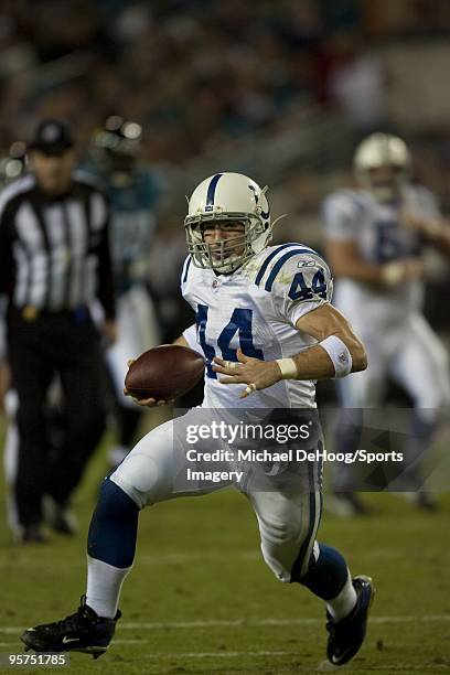 Tight end Dallas Clark of the Indianapolis Colts carries the ball during a NFL game against the Jacksonville Jaguars on December 17, 2009 at...