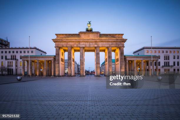 Brandenburger Tor (Brandenburg Gate) - (Berlin, Germany)