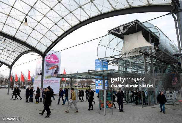 Skywalk, Eingang West, Messegelaende, Messe, Hannover, Niedersachsen, Deutschland