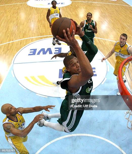 Mike Batiste, #8 of Panathinaikos in action during the Euroleague Basketball Regular Season 2009-2010 Game Day 10 between Ewe Baskets Oldenburg vs...