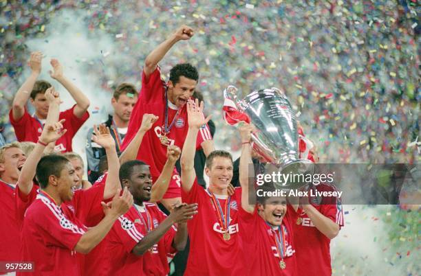 Bixente Lizarazu lifts the trophy as Bayern Munich celebrate victory in the UEFA Champions League Semi-final Second Leg between Bayern Munich and...