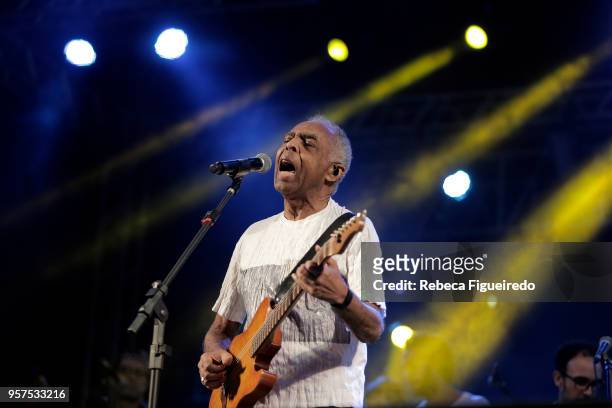 Gilberto Gil performs his Refavela 40 years during Festival Bananada at Passeio das Ãguas on May 11, 2018 in Goiania, Brazil