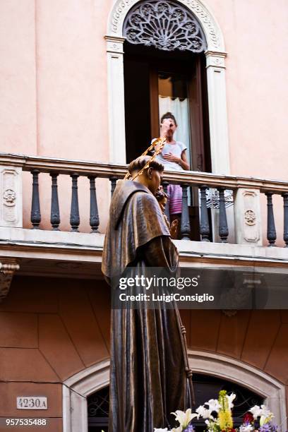 padua,  procession of the saint between the streets of the city, - consiglio stock pictures, royalty-free photos & images