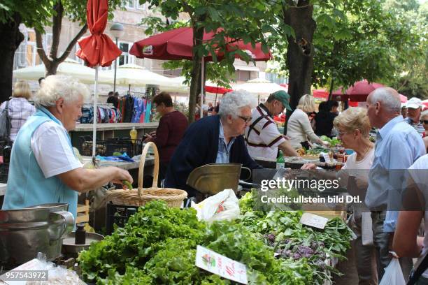 Kroatien Istrien Pula Ansicht Stadtansicht Gemüsemarkt Markt Obst und Gemüse Direkterzeuger