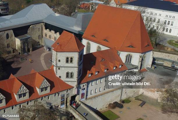 Kunstmuseum Moritzburg in Halle Saale Sachsen Anhalt Luftaufnahme Drohnenaufnahme Drohnenbild Stadtansicht Ansicht Luftbild Sachsen Anhalt