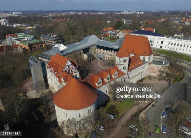 Kunstmuseum Moritzburg in Halle Saale Sachsen Anhalt Luftaufnahme Drohnenaufnahme Drohnenbild Stadtansicht Ansicht Luftbild Sachsen Anhalt