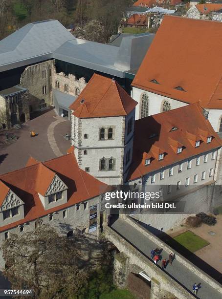 Kunstmuseum Moritzburg in Halle Saale Sachsen Anhalt Luftaufnahme Drohnenaufnahme Drohnenbild Stadtansicht Ansicht Luftbild Sachsen Anhalt