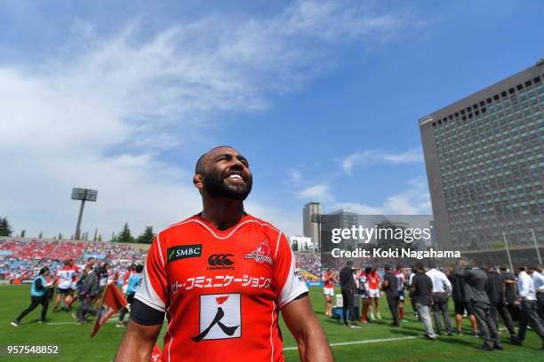 Michael Leitch of the Sunwolves celebrates winning after the Super Rugby match between Sunwolves and Reds at Prince Chichibu Memorial Ground on May...