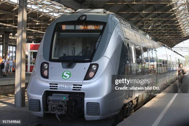 Durch Brandanschläge auf Stellwerke der Deutschen Bahn bei Leipzig kam es zu massiven Zugverspätungen, von denen auch die S-Bahn Linien betroffen...