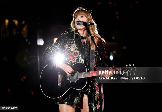 60 Taylor Swift Concert Santa Clara Photos and Premium High Res Pictures -  Getty Images