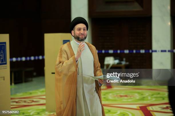 Shi'ite leader Ammar al-Hakim casts his vote for the Iraqi parliamentary election in Baghdad, Iraq on May 12, 2018.