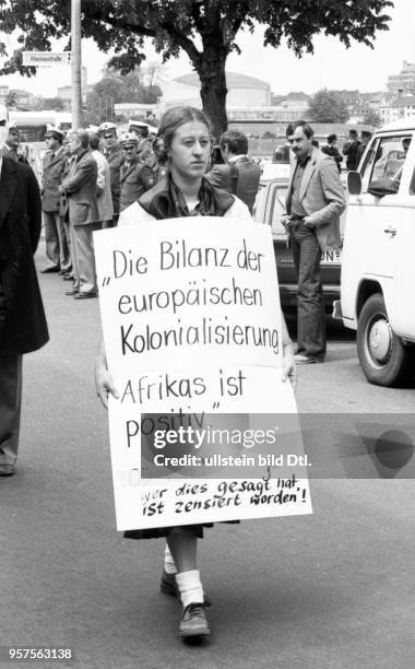 Deutschland, Bonn: Der Anachronistische Zug der Koeln-Bonner Studenten , ein Protest gegen den Bundespraesidenten Karl Carstens, wegen seiner...