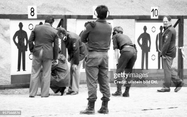 Practical shooting of the police and special group GSG 9 in a quarry on 15.6.1979 at Menden