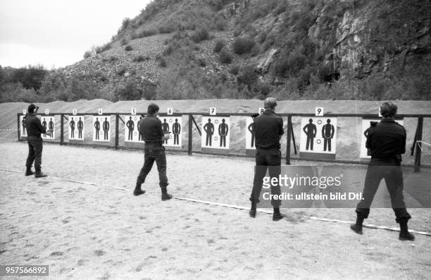 Practical shooting of the police and special group GSG 9 in a quarry on 15.6.1979 at Menden