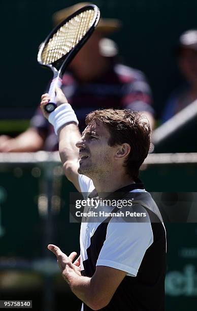 Tommy Robredo of Spain complains to the umpire during his quarter final match against John Isner of USA at ASB Tennis Centre on January 14, 2010 in...