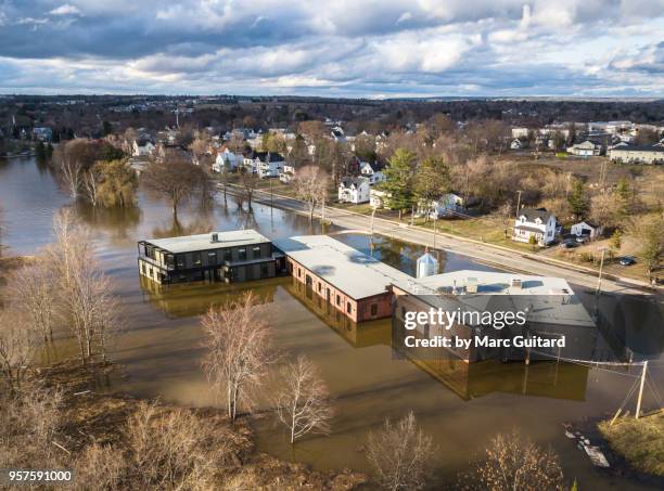 saint john river flooding on union street, in the spring of 2018 in fredericton, new brunswick, canada - brewer street stock pictures, royalty-free photos & images