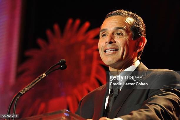 Los Angeles Mayor Antonio Villaraigosa attends City Of Hope's "Spirit Of Life" Award Dinner Gala held at Diamond Ballroom at L.A. Live on January 13,...