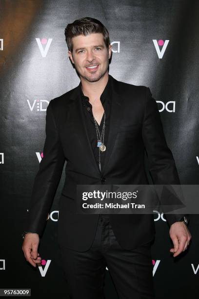 Robin Thicke attends the Vida launch party at Voyeur on January 13, 2010 in West Hollywood, California.