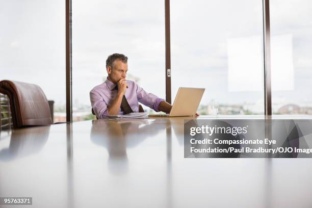 Computer Shushing Shush Office Photos and Premium High Res Pictures - Getty Images