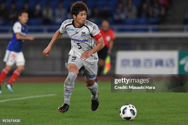 Genta Miura of Gamba Osaka in action during the J.League J1 match between Yokohama F.Marinos and Gamba Osaka at Nissan Stadium on May 12, 2018 in...