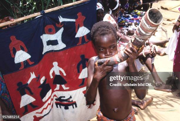 The Vodunsi are called by blowing a horn. -