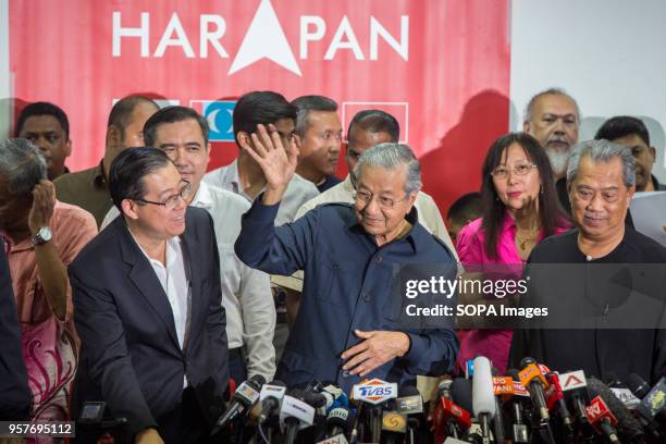 Mahathir Mohamad, elected prime minister of Malaysia, announced today in a press conference the formation of the new Cabinet. He said that "a special...