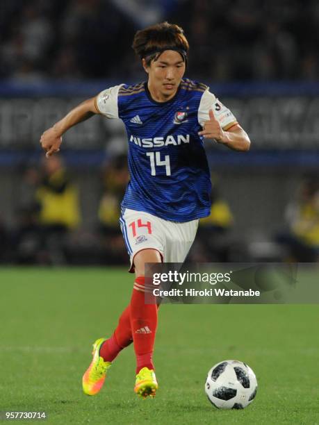 Jun Amano of Yokohama F.Marinos in action during the J.League J1 match between Yokohama F.Marinos and Gamba Osaka at Nissan Stadium on May 12, 2018...