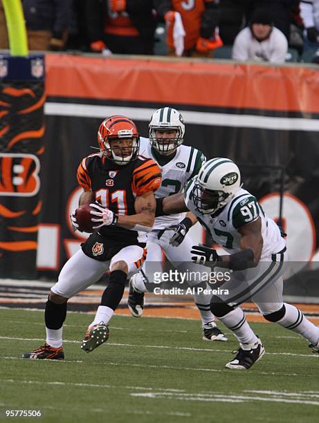 Wide Receiver Laveranues Coles of the Cincinnati Bengals makes a catch against the New York Jets during their Wildcard Playoff game at Paul Brown...