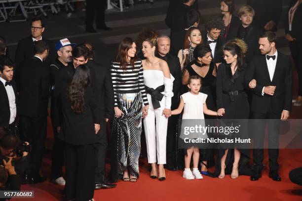 Amelie Daure, Marion Cotillard, Ayline Aksoy-Etaix, Vanessa Filho and Alban Lenoir from the movie "Gueule d'Ange" attend the screening of "3 Faces "...