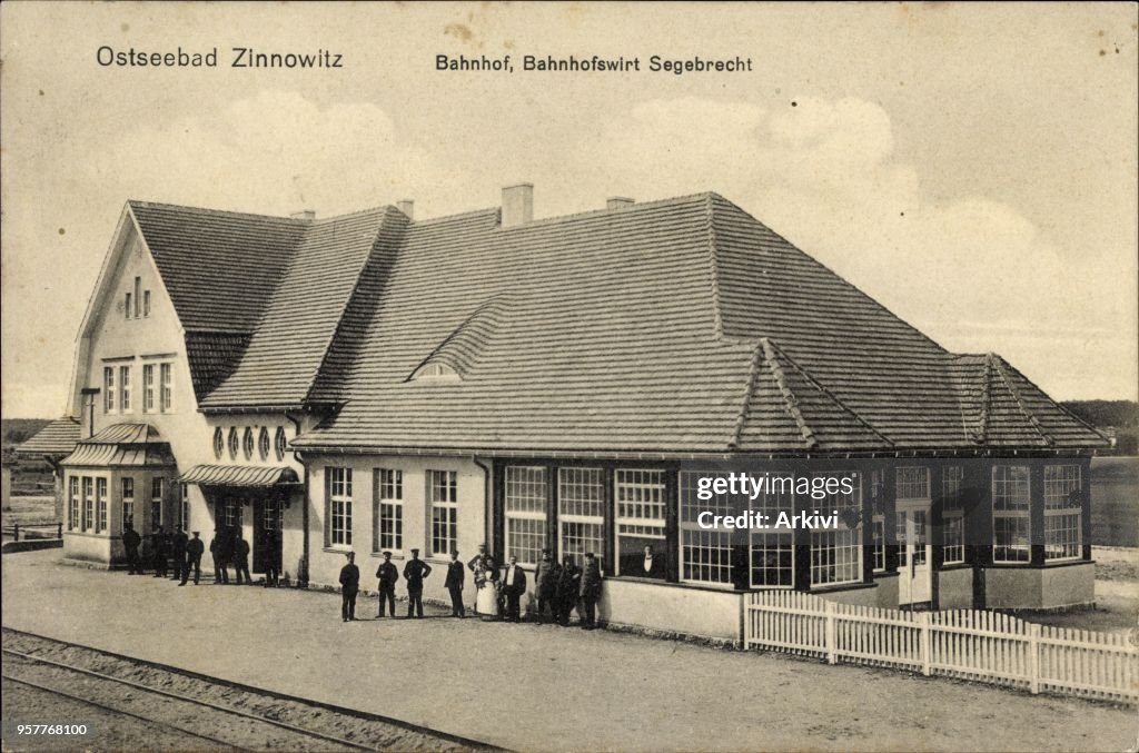 Ak Ostseebad Zinnowitz Usedom, Bahnhof, Gleisseite, Bahnhofswirt Segebrecht