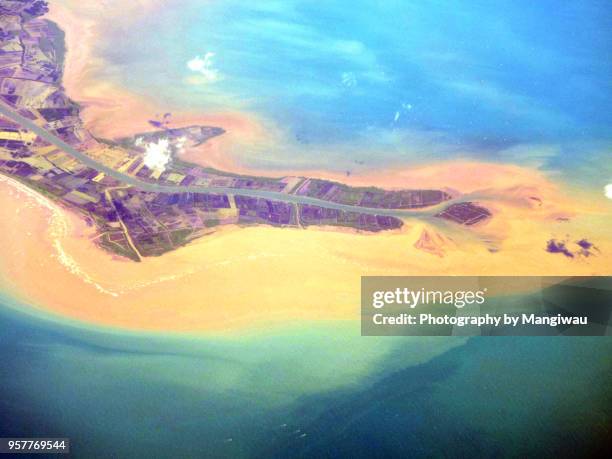 Delta East Java 1 462 Mer De Java Stock Photos, High-Res Pictures, and Images - Getty ...