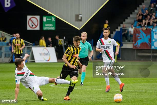 Bas Kuipers of ADO Den Haag, Mason Mount of Vitesse during the Dutch Eredivisie play-offs match between Vitesse Arnhem and ADO Den Haag at Gelredome...