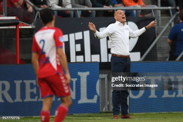 Coach Jurgen Streppel of SC Heerenveen during the Dutch Eredivisie match between FC Utrecht v SC Heerenveen at the Stadium Galgenwaard on May 12,...