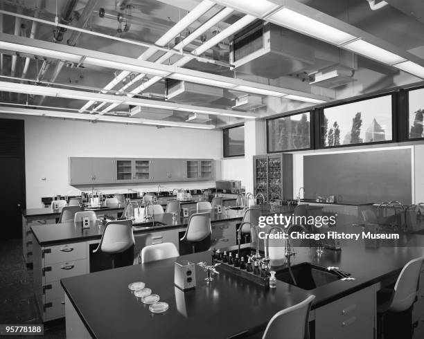 Pitt Basic Science Lab 26 University Of Pittsburgh Laboratory Stock Photos, High-Res Pictures ...