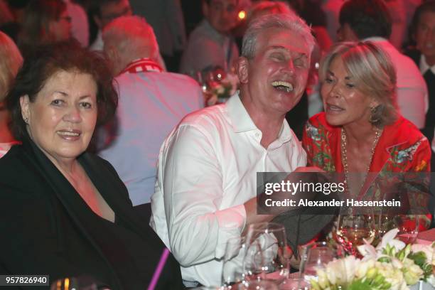 Jupp Heynckes attends with Iris Heynckes and Martina Rummenigge the FC Bayern Muenchen Celebration 2018 Party at Nockherberg on May 12, 2018 in...