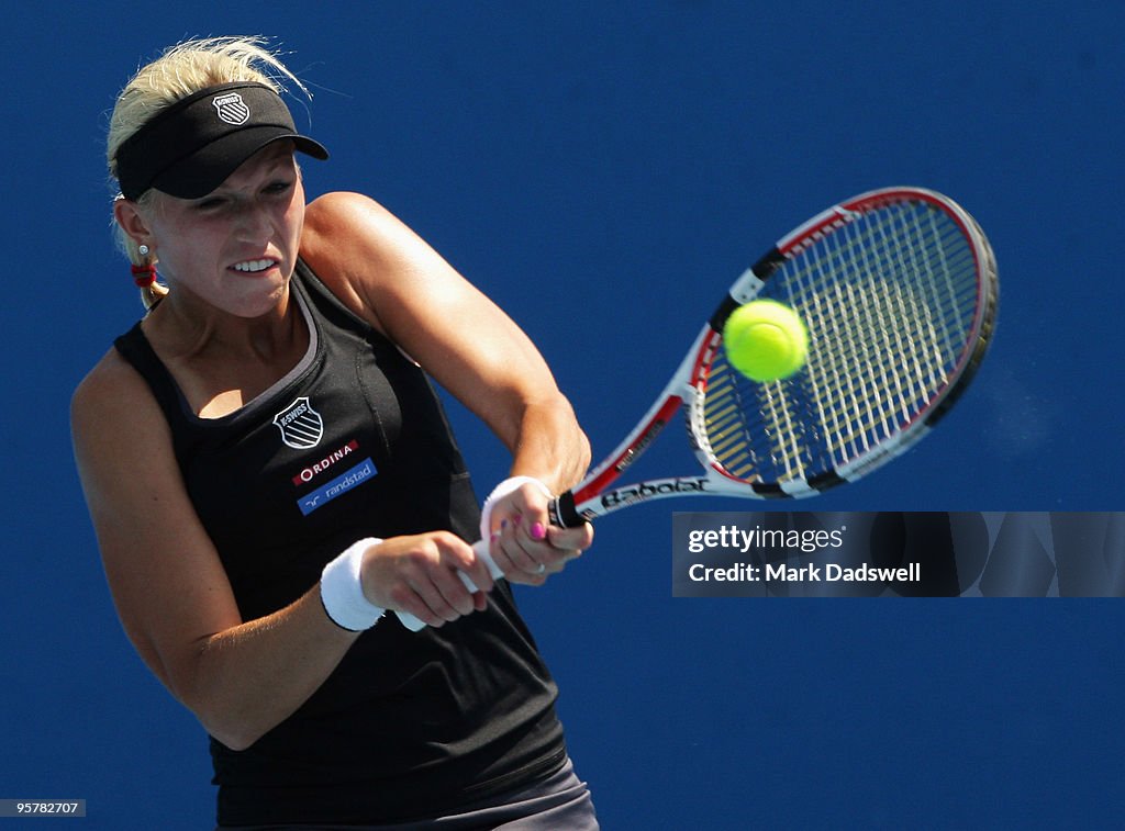 2010 Australian Open Previews